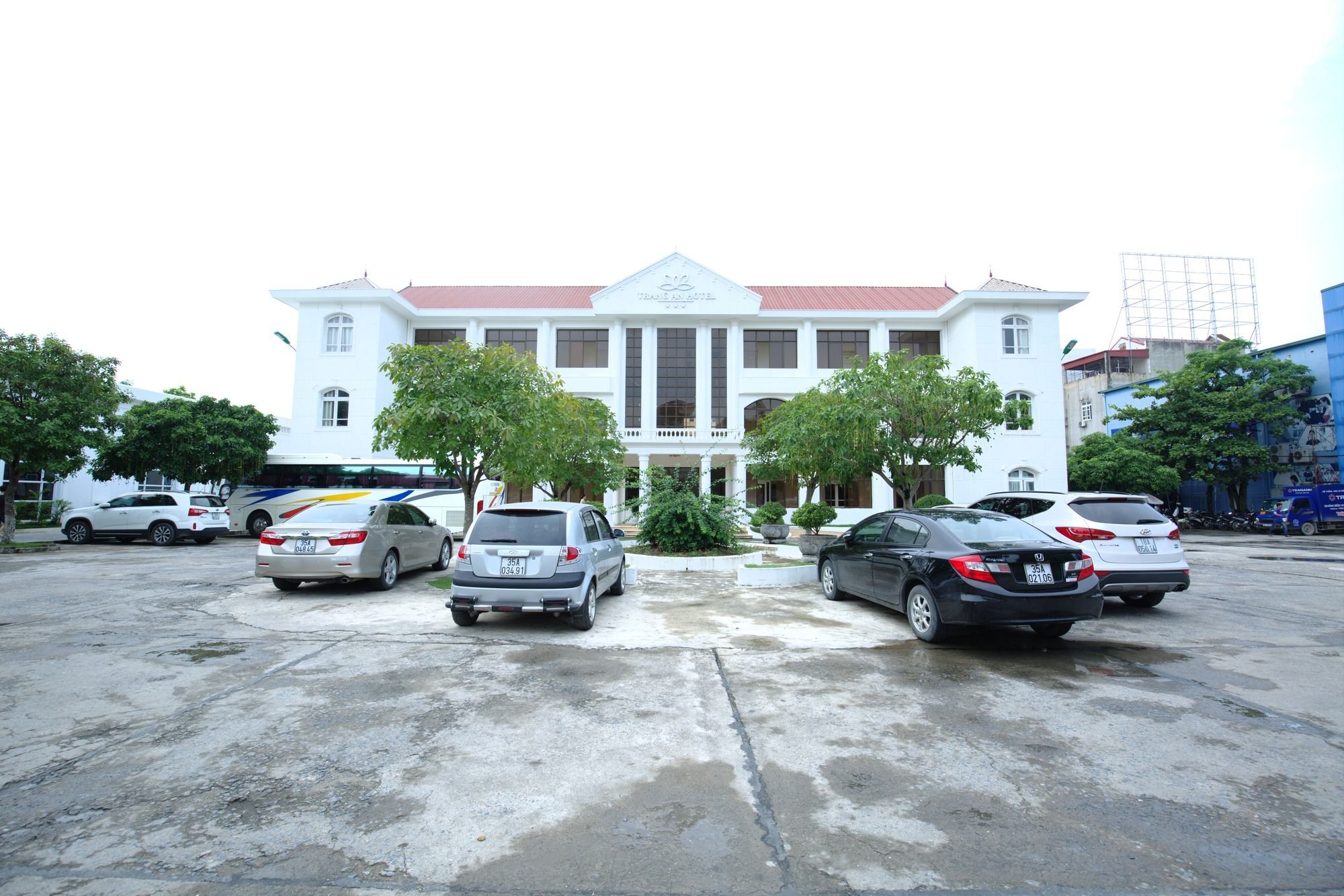 Trang An Hotel Ниньбинь Экстерьер фото